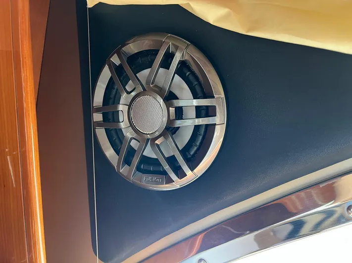  Yacht Photos Pics Speaker detail on 2002 Ferretti Yachts 810, showcasing sleek design and craftsmanship.