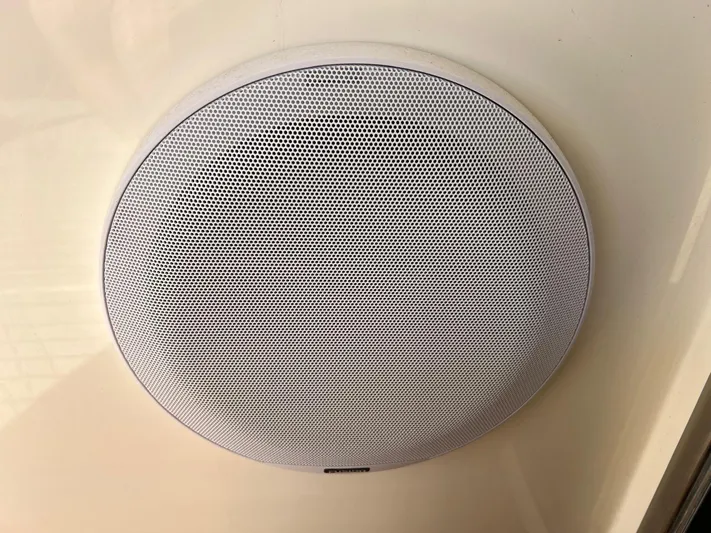  Yacht Photos Pics Round speaker on a 2002 Ferretti Yachts 810.