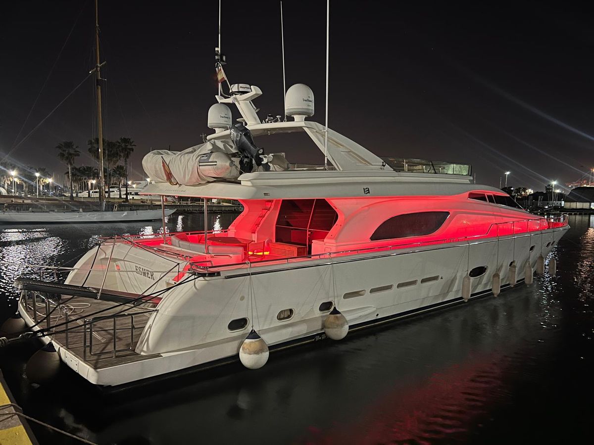 2002 Ferretti Yachts 78 