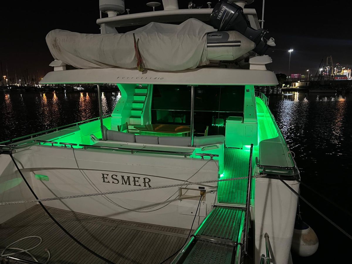 2002 Ferretti Yachts 78 