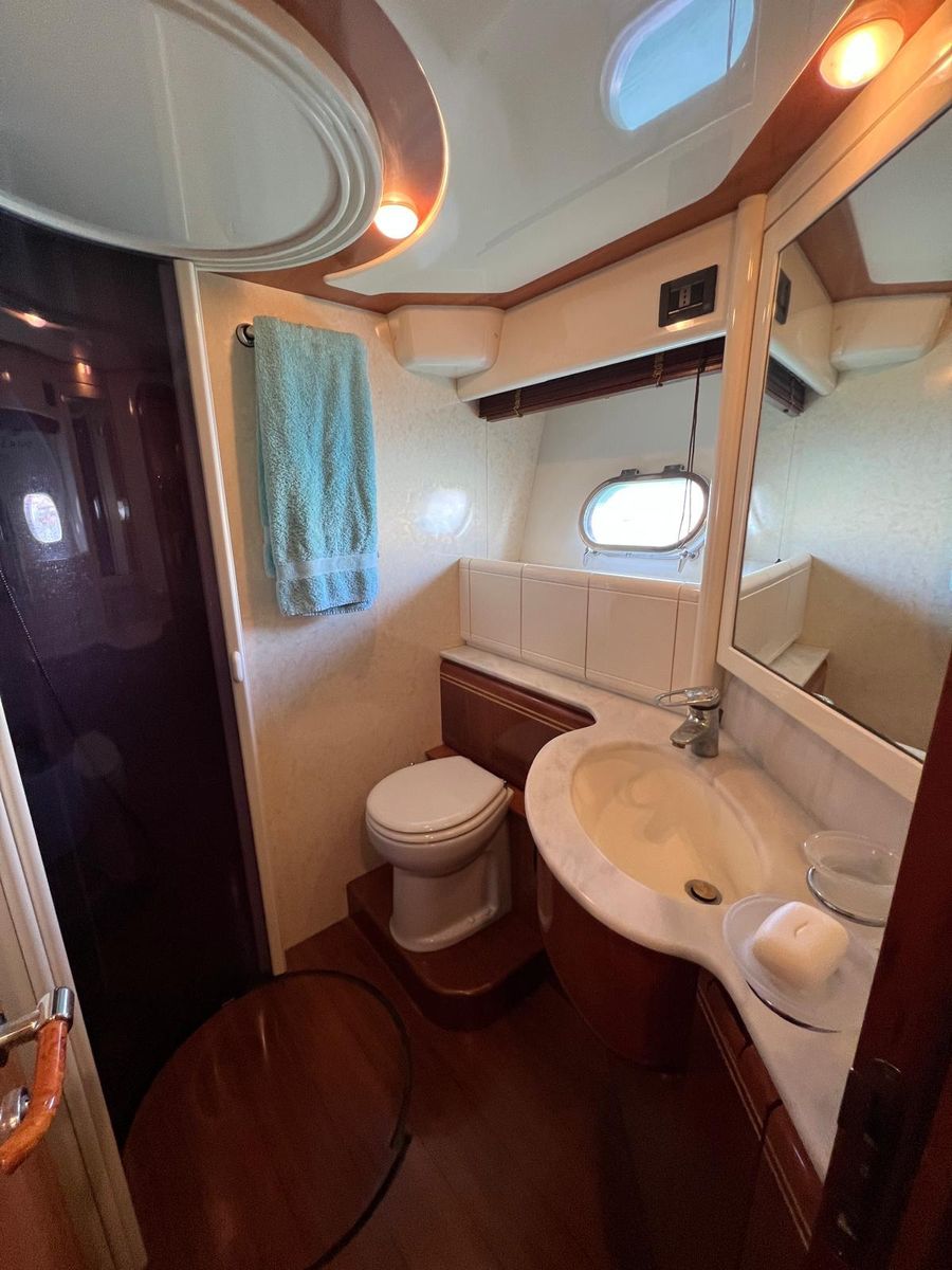 2002 Ferretti Yachts 78 