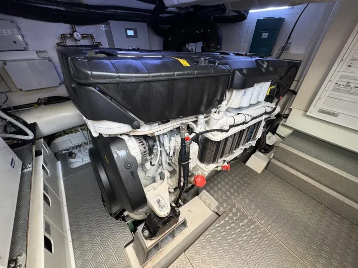 Casa - 2024 Ferretti 580 Yacht Photos Pics 