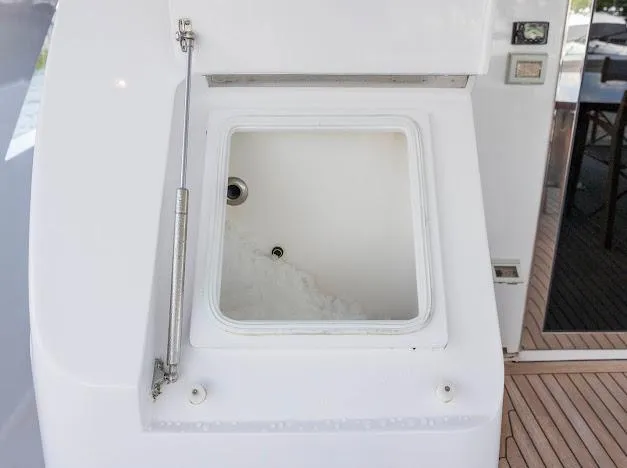 Living The Experience Yacht Photos Pics 