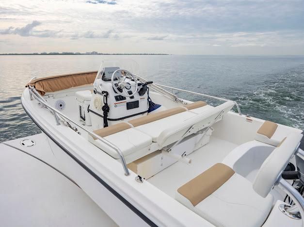 2015 Hatteras 102 