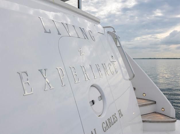 2015 Hatteras 102 