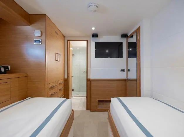 Living The Experience Yacht Photos Pics 