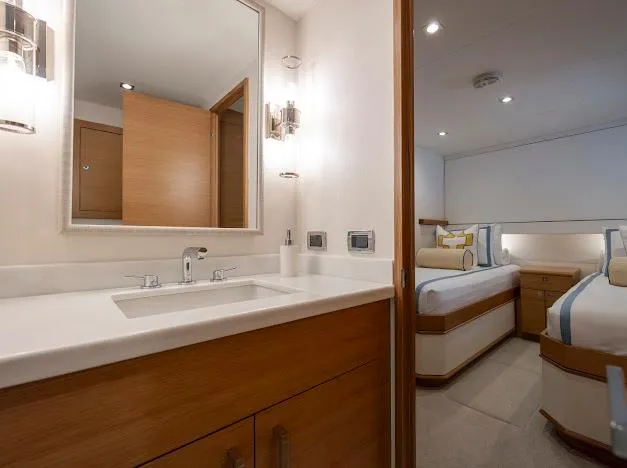 Living The Experience Yacht Photos Pics 