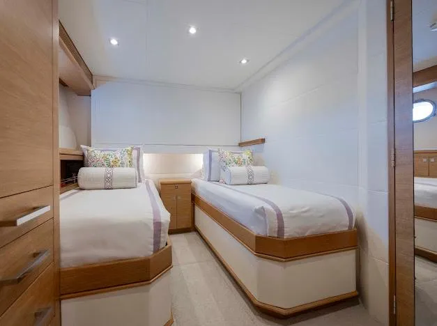 Living The Experience Yacht Photos Pics 