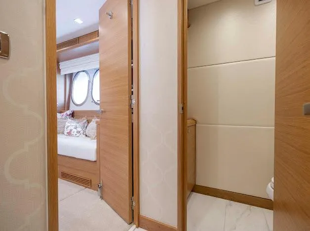 Living The Experience Yacht Photos Pics 