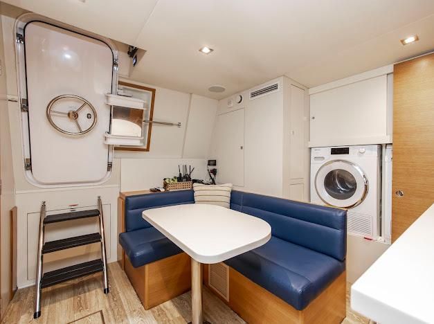 2015 Hatteras 102 