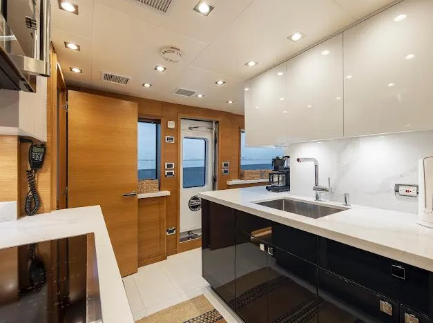 Living The Experience Yacht Photos Pics 