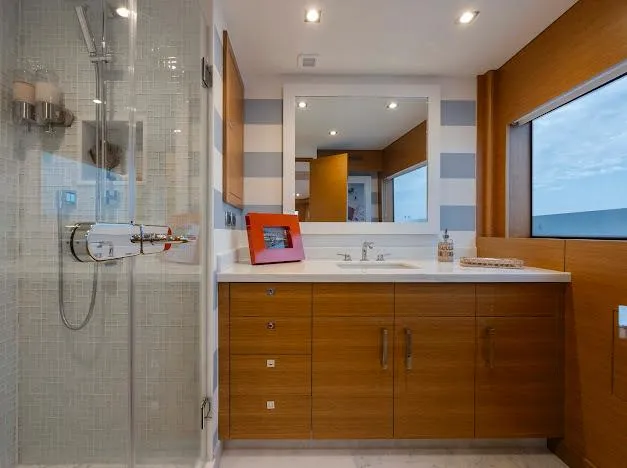 Living The Experience Yacht Photos Pics 