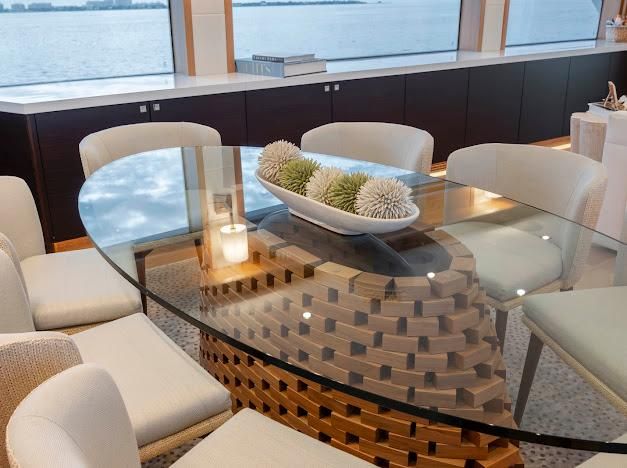 2015 Hatteras 102 