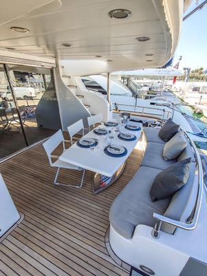 Yacht