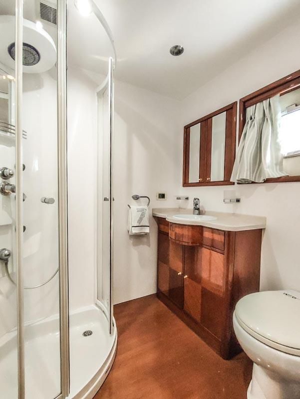 2007 Motor Yacht 93 