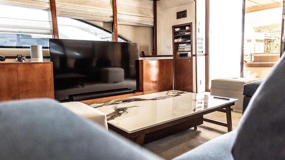 2007 Motor Yacht 93 
