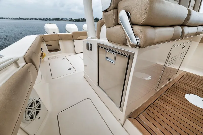 Pain Killer Yacht Photos Pics 2018 Scout 38 LXF-Pain Killer-Cockpit 24