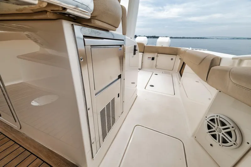 Pain Killer Yacht Photos Pics 2018 Scout 38 LXF-Pain Killer-Cockpit 23