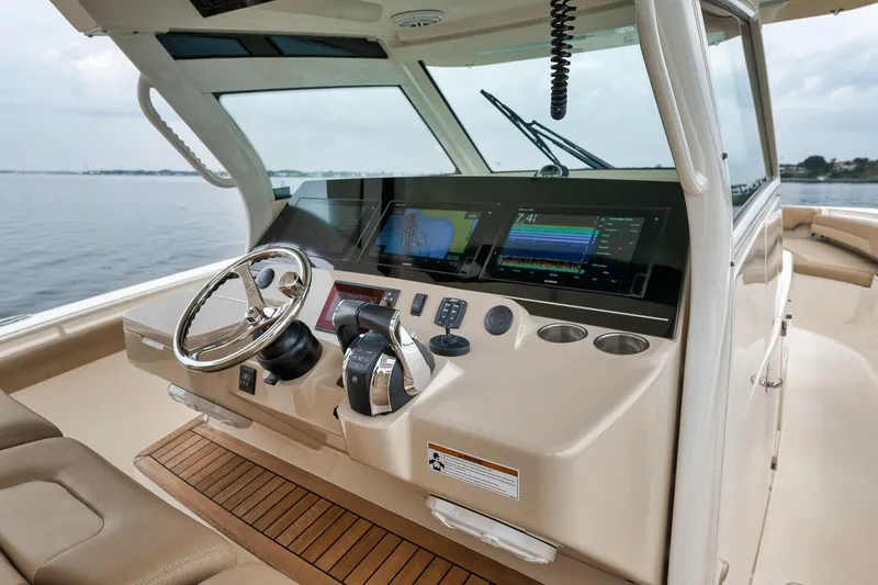 Pain Killer Yacht Photos Pics 2018 Scout 38 LXF-Pain Killer-Helm 2
