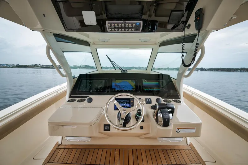 Pain Killer Yacht Photos Pics 2018 Scout 38 LXF-Pain Killer- Helm