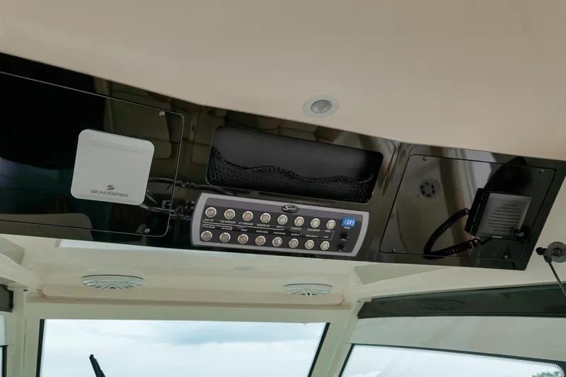 Pain Killer Yacht Photos Pics 2018 Scout 38 LXF-Pain Killer-Helm 2