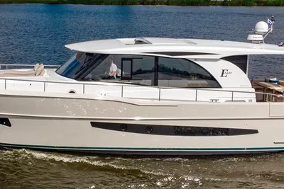 2025 Boarncruiser 1440 Elegance - Center Sleeper