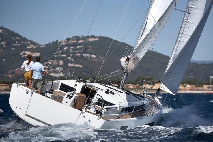 2022 Jeanneau 43 