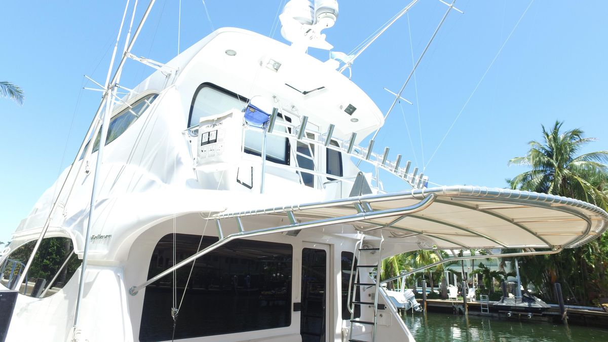 2006 Hatteras 68 