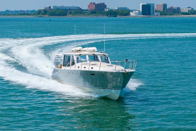 Lola Yacht Photos Pics Starboard Side Turn to Port