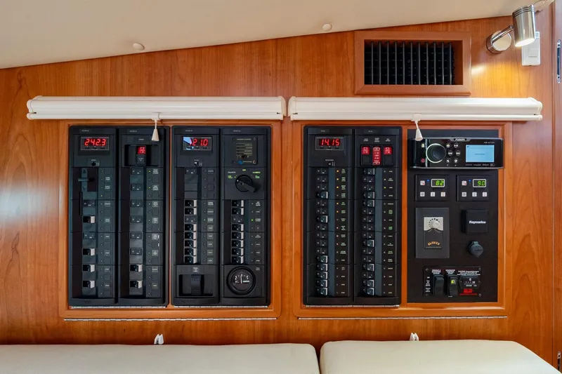 Lola Yacht Photos Pics Main Electrical Panel