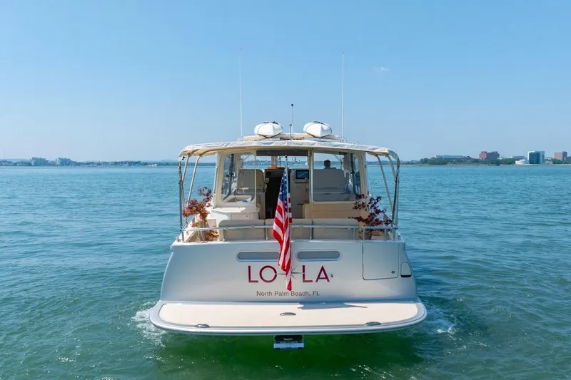 Lola Yacht Photos Pics Aft