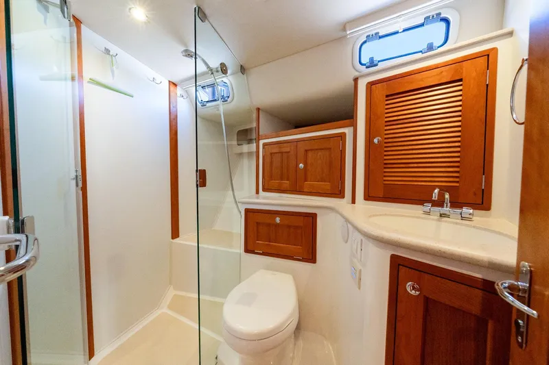 Lola Yacht Photos Pics Day Head with Shower