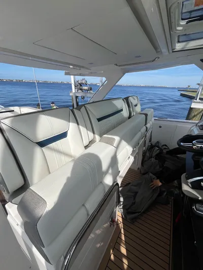  Yacht Photos Pics 2023-TIARA-YACHTS-43-LS