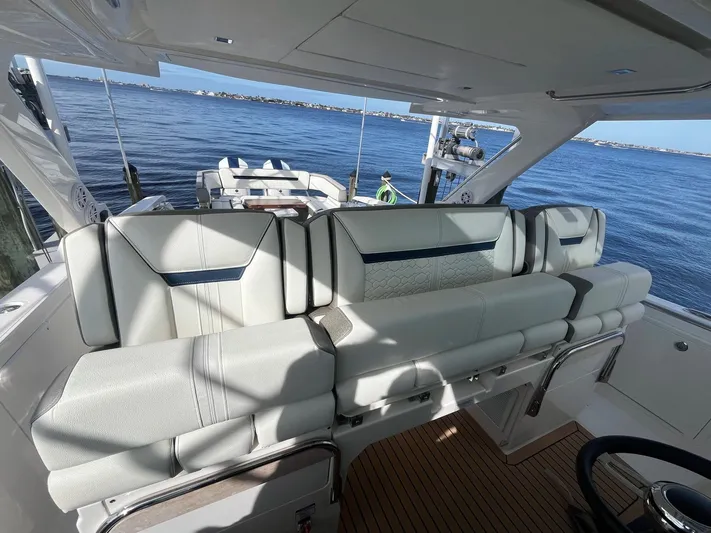  Yacht Photos Pics 2023-TIARA-YACHTS-43-LS