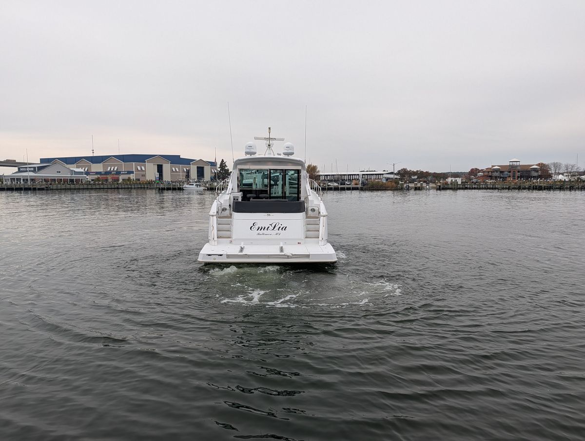 2022 Cruisers Yachts 54 