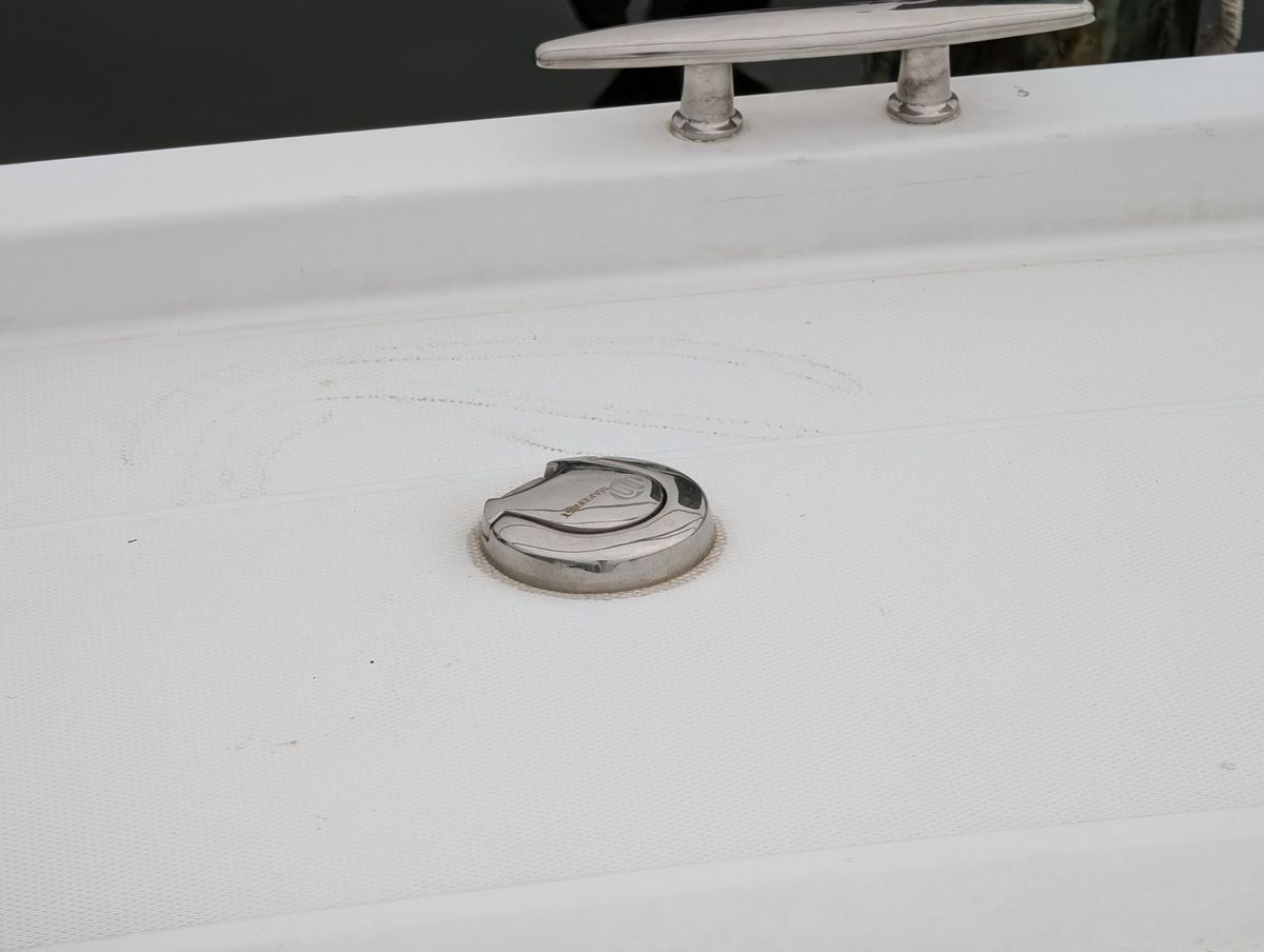 2022 Cruisers Yachts 54 