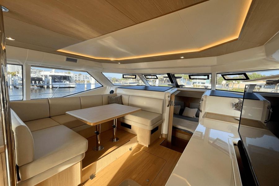 2021 Aquila 44