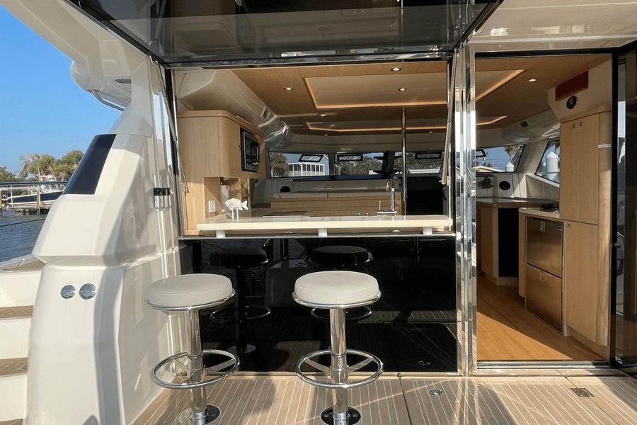 2021 Aquila 44