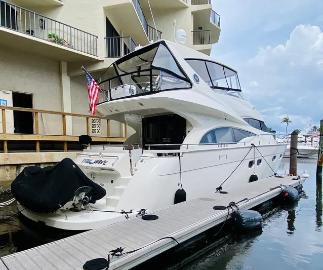 Title Wave Yacht Photos Pics 