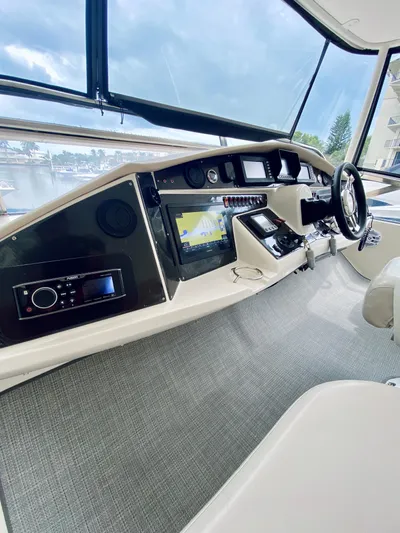 Title Wave Yacht Photos Pics 