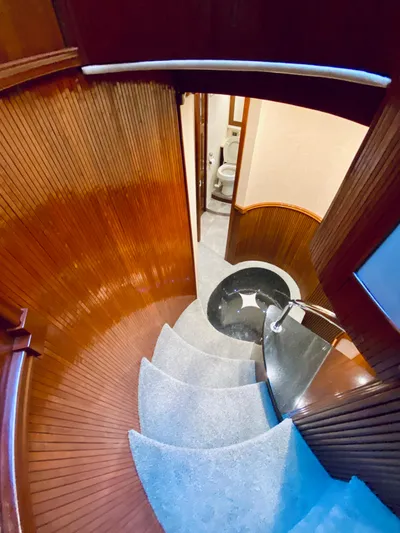 Title Wave Yacht Photos Pics 