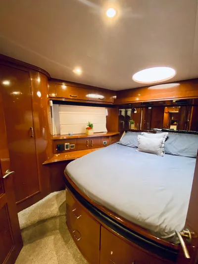 Title Wave Yacht Photos Pics 