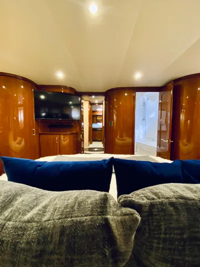 Title Wave Yacht Photos Pics 