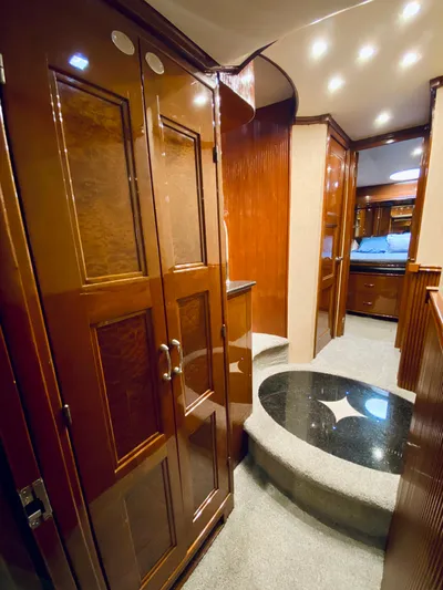 Title Wave Yacht Photos Pics 