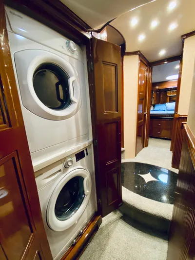 Title Wave Yacht Photos Pics 