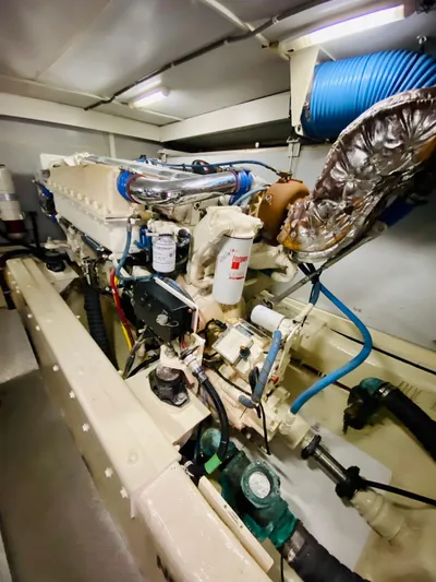 Title Wave Yacht Photos Pics 