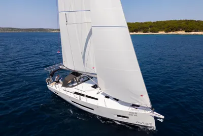 2025 Hanse 410