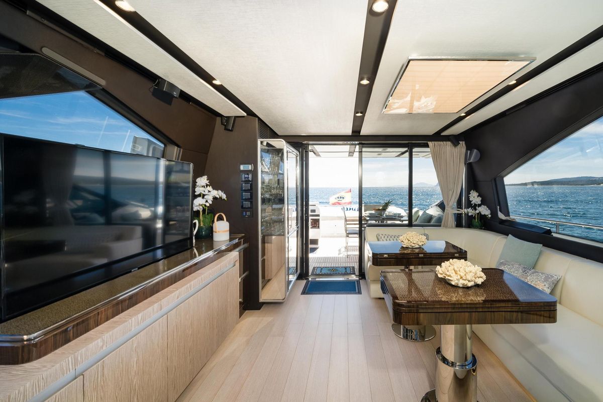 2019 Azimut 71 