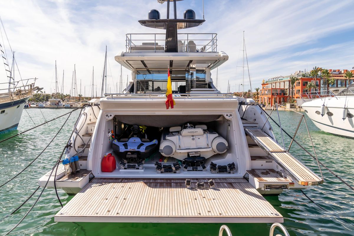 2019 Azimut 71 