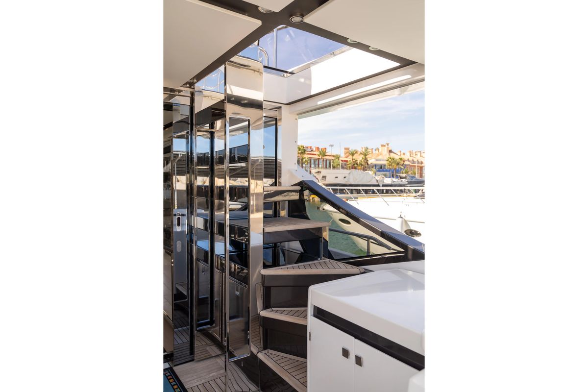 2019 Azimut 71 